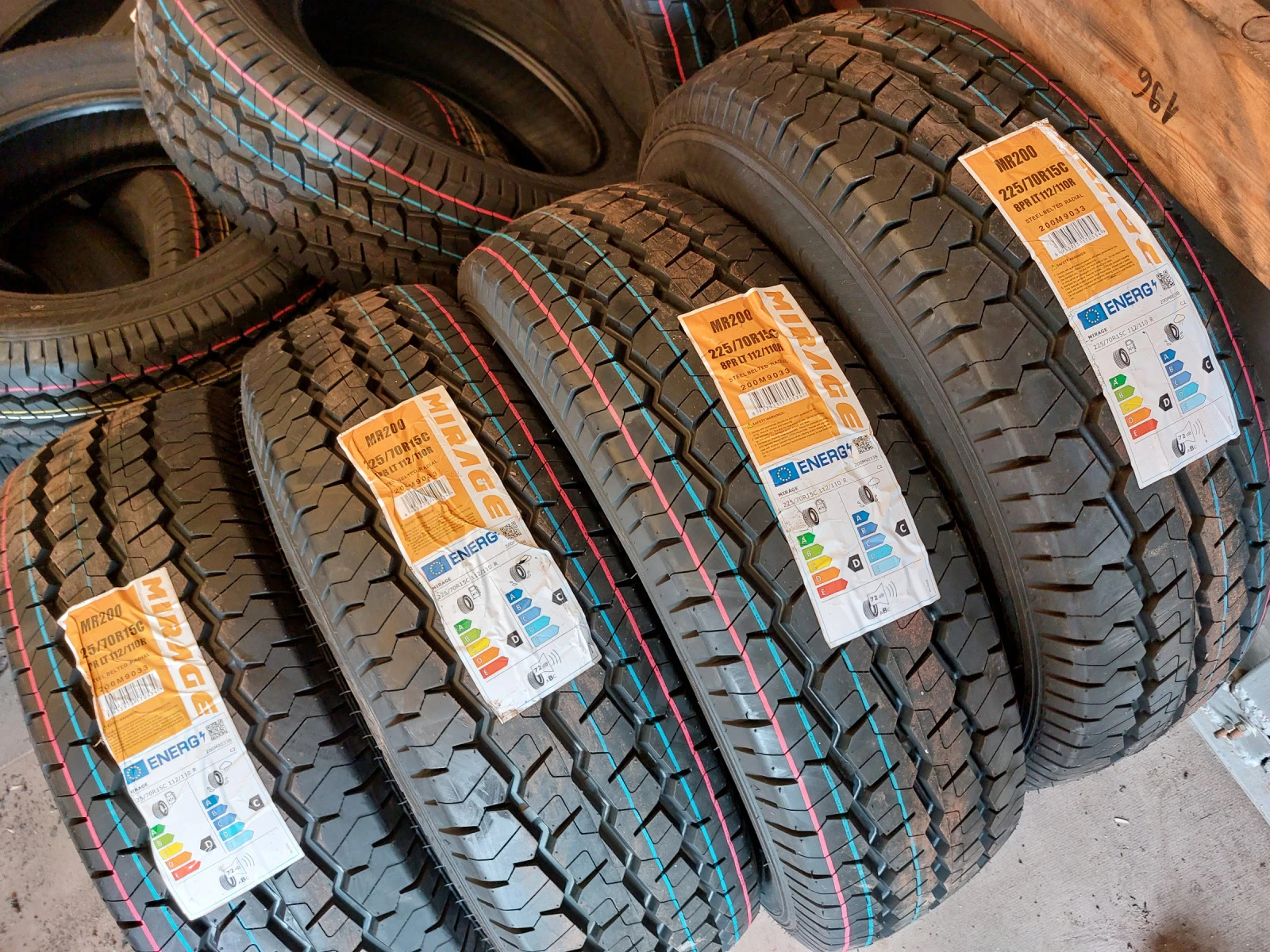 ���� 225/70R15 | Mobile.bg � ����������� 2