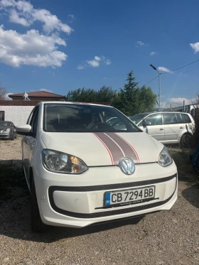 VW Up ТОП състояние нова, снимка 1