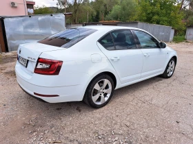 Skoda Octavia 2.0TDI* 4X4* DSG* NAVI* LED* КЛИМА* ДИСТРОНИК* , снимка 2