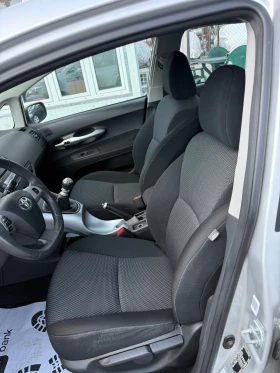 Toyota Auris 1.6i Facelift  | Mobile.bg    11