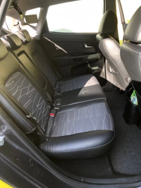 Kia Venga 1.4 Бензин / Газ, снимка 13