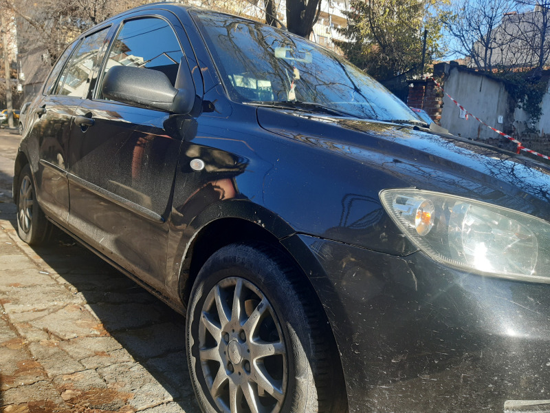 Mazda 2, снимка 2 - Автомобили и джипове - 46048694