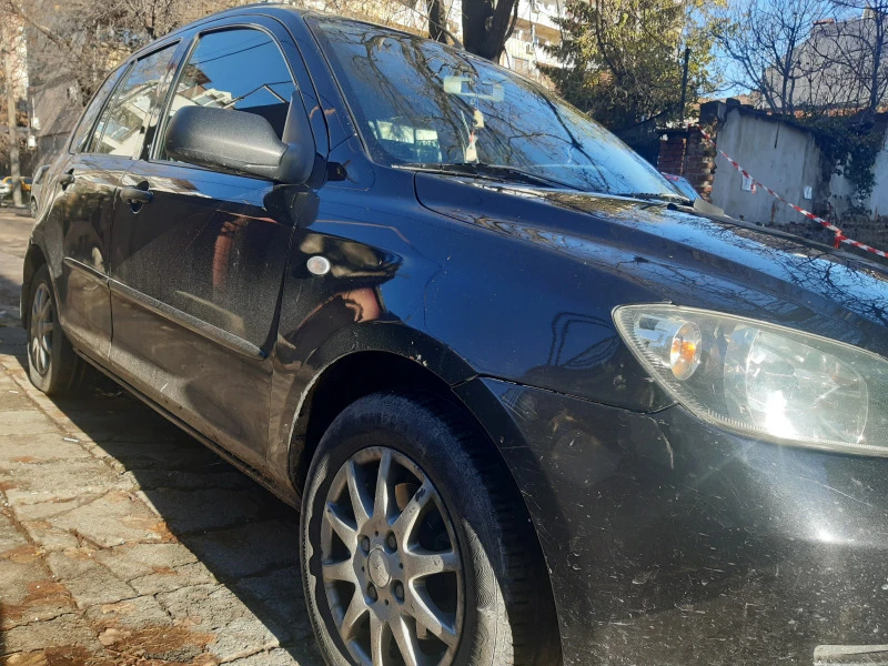 Mazda 2, снимка 2 - Автомобили и джипове - 47412623