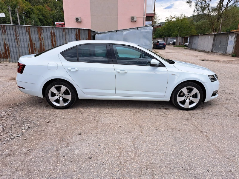 Skoda Octavia 2.0TDI* 4X4* DSG* NAVI* LED* КЛИМА* ДИСТРОНИК* , снимка 6 - Автомобили и джипове - 47300720