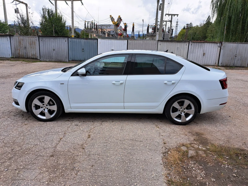 Skoda Octavia 2.0TDI* 4X4* DSG* NAVI* LED* КЛИМА* ДИСТРОНИК* , снимка 3 - Автомобили и джипове - 47300720