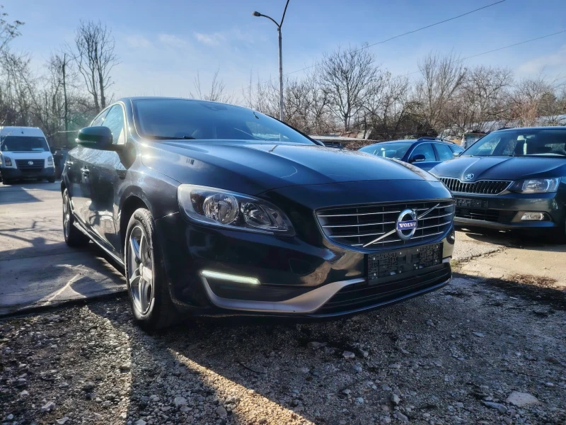 Volvo S60 2.0 D4, снимка 1 - Автомобили и джипове - 48441275