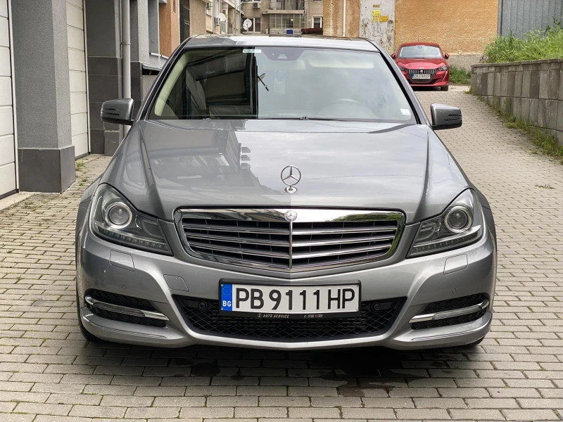 Mercedes-Benz C 220 Full екстри обслужена, снимка 3 - Автомобили и джипове - 48729065