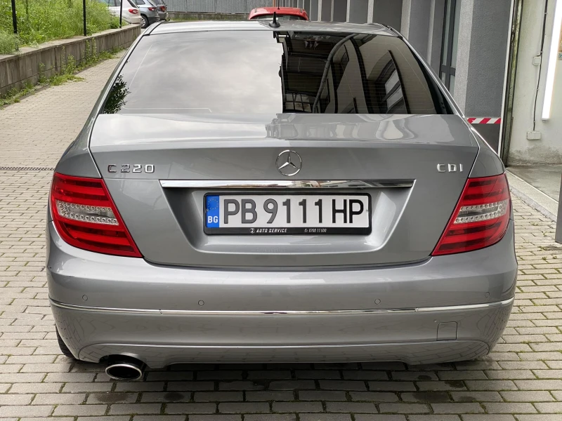 Mercedes-Benz C 220 Full екстри обслужена, снимка 5 - Автомобили и джипове - 48729065