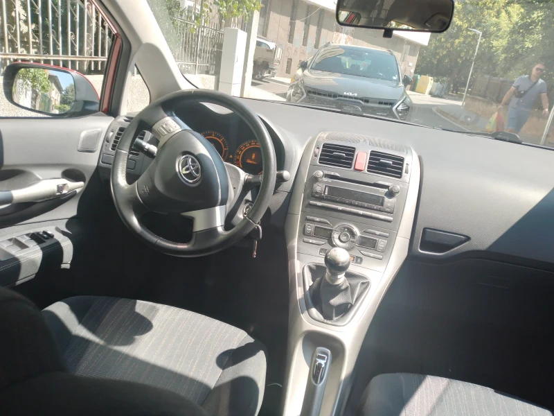 Toyota Auris 1.4 diesel, снимка 6 - Автомобили и джипове - 51924441