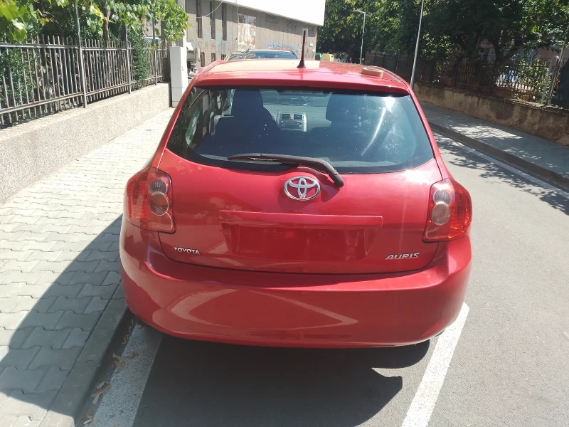 Toyota Auris 1.4 diesel, снимка 3 - Автомобили и джипове - 51924441