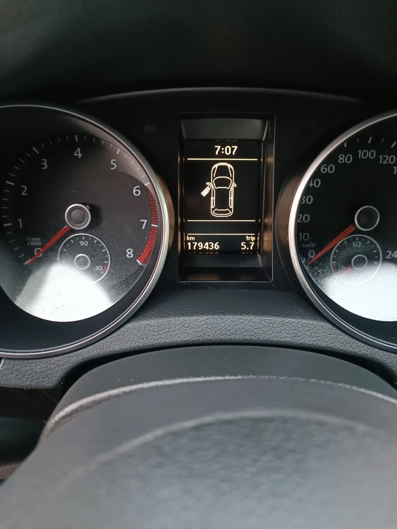 VW Golf 1.4 TSI 122 ks EVRO 5B, снимка 12 - Автомобили и джипове - 52996659