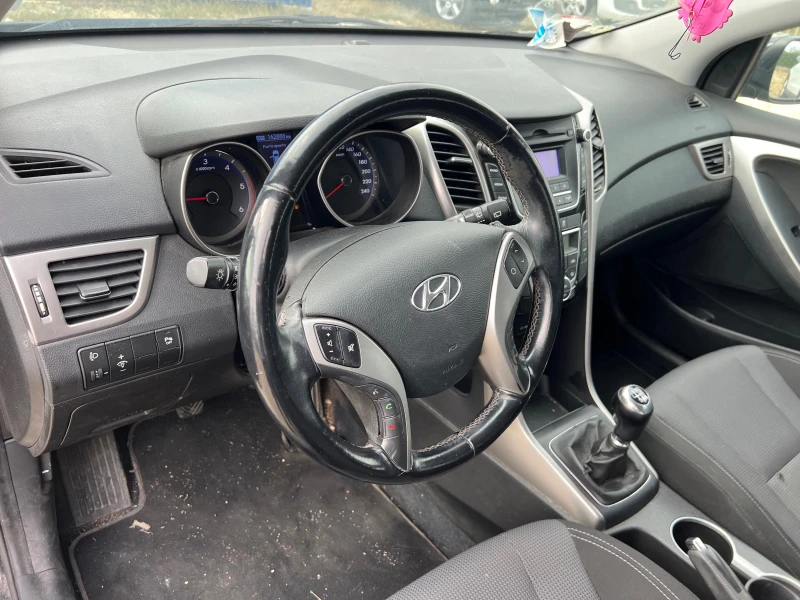 Hyundai I30 1.6 CRDI, снимка 10 - Автомобили и джипове - 52049865
