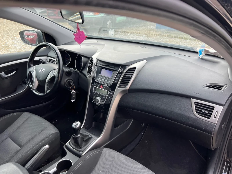 Hyundai I30 1.6 CRDI, снимка 13 - Автомобили и джипове - 52049865