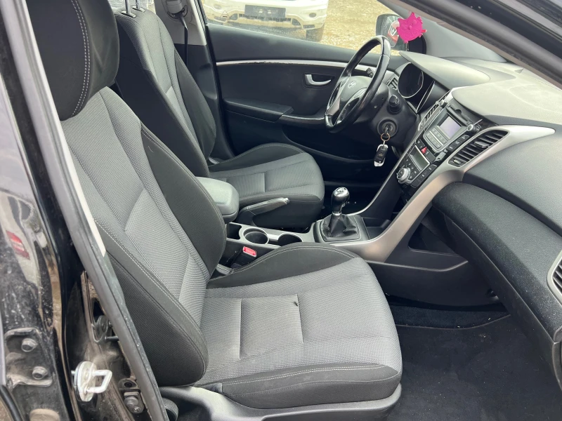 Hyundai I30 1.6 CRDI, снимка 12 - Автомобили и джипове - 52049865