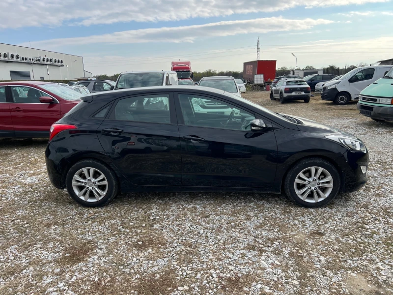 Hyundai I30 1.6 CRDI, снимка 4 - Автомобили и джипове - 52049865