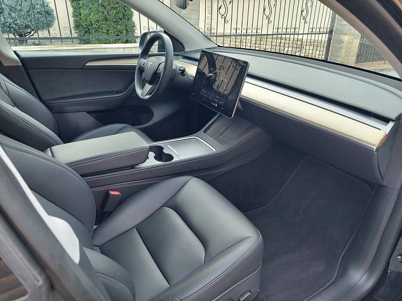 Tesla Model Y LFP Battery Наличен, снимка 12 - Автомобили и джипове - 52749253
