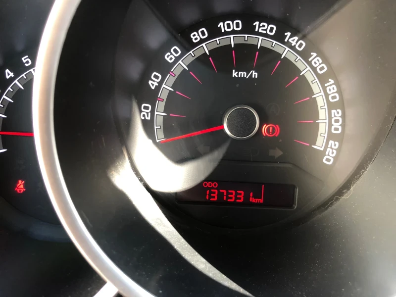 Kia Venga 1.4 Бензин / Газ, снимка 10 - Автомобили и джипове - 52750551
