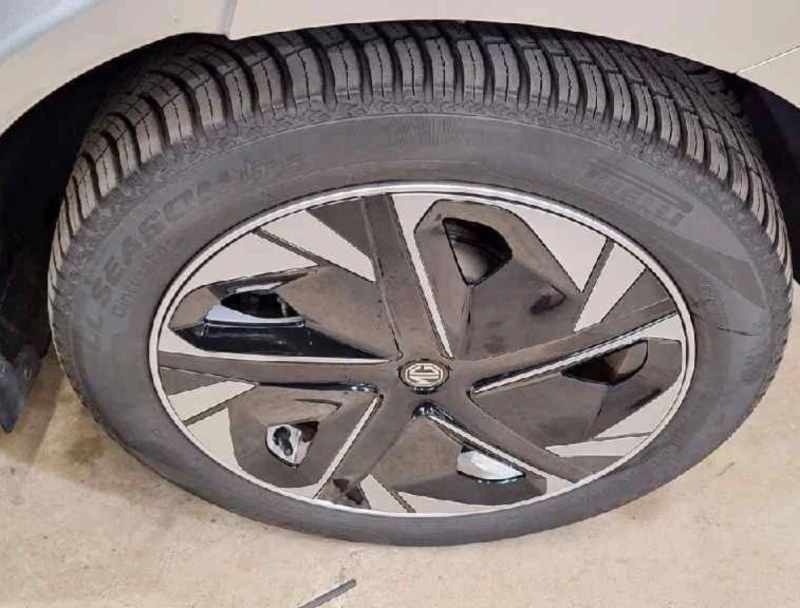 Mg MG4 Standard 51 KWh.Kamera.Navi.Led.125 kw., снимка 9 - Автомобили и джипове - 52855619