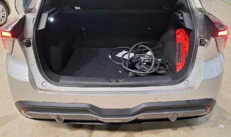 Mg MG4 Standard 51 KWh.Kamera.Navi.Led.125 kw., снимка 5 - Автомобили и джипове - 52855619