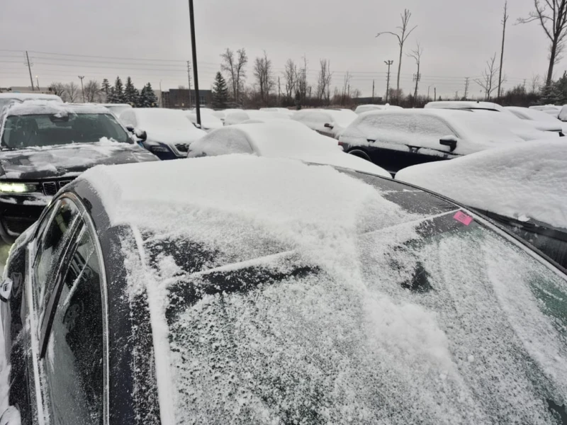 Mercedes-Benz C 400 * CARFAX * БЕЗ ПЪРВОНАЧАЛНА ВНОСКА, снимка 15 - Автомобили и джипове - 52998890