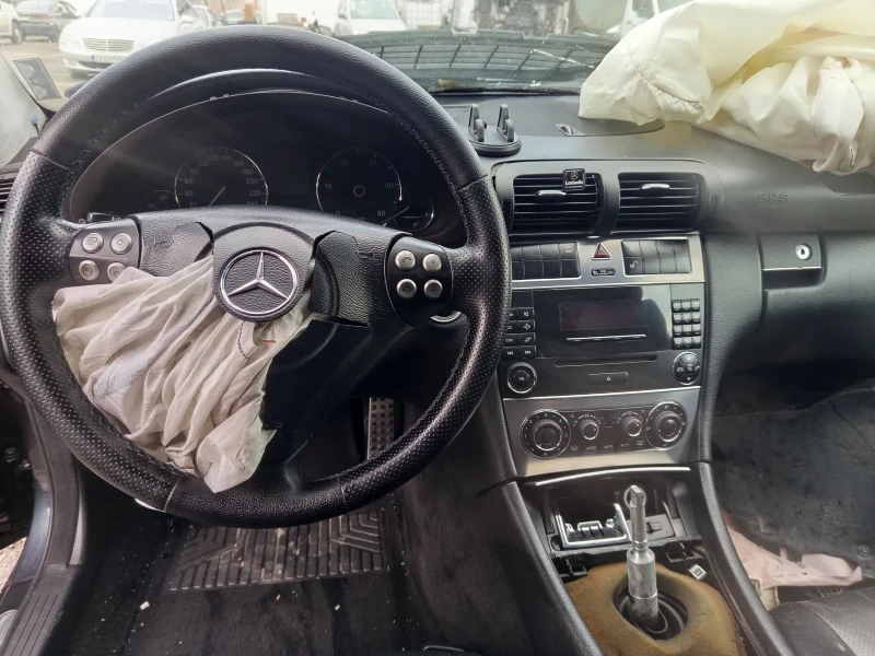 Mercedes-Benz C 220 2.2 cdi 150 cc facelift, снимка 6 - Автомобили и джипове - 53416907