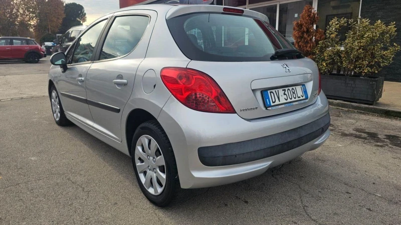 Peugeot 207 1.6 109 к.с, снимка 6 - Автомобили и джипове - 53489515