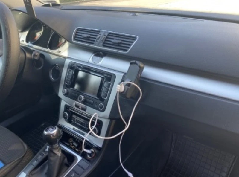 VW Passat B7 BLUEMOTION 2.0 140hp, снимка 10 - Автомобили и джипове - 52660727