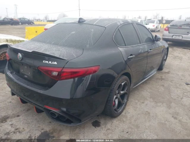 Alfa Romeo Giulia QUADRIFOGLIO* HARMAN KARDON*  - изображение 7