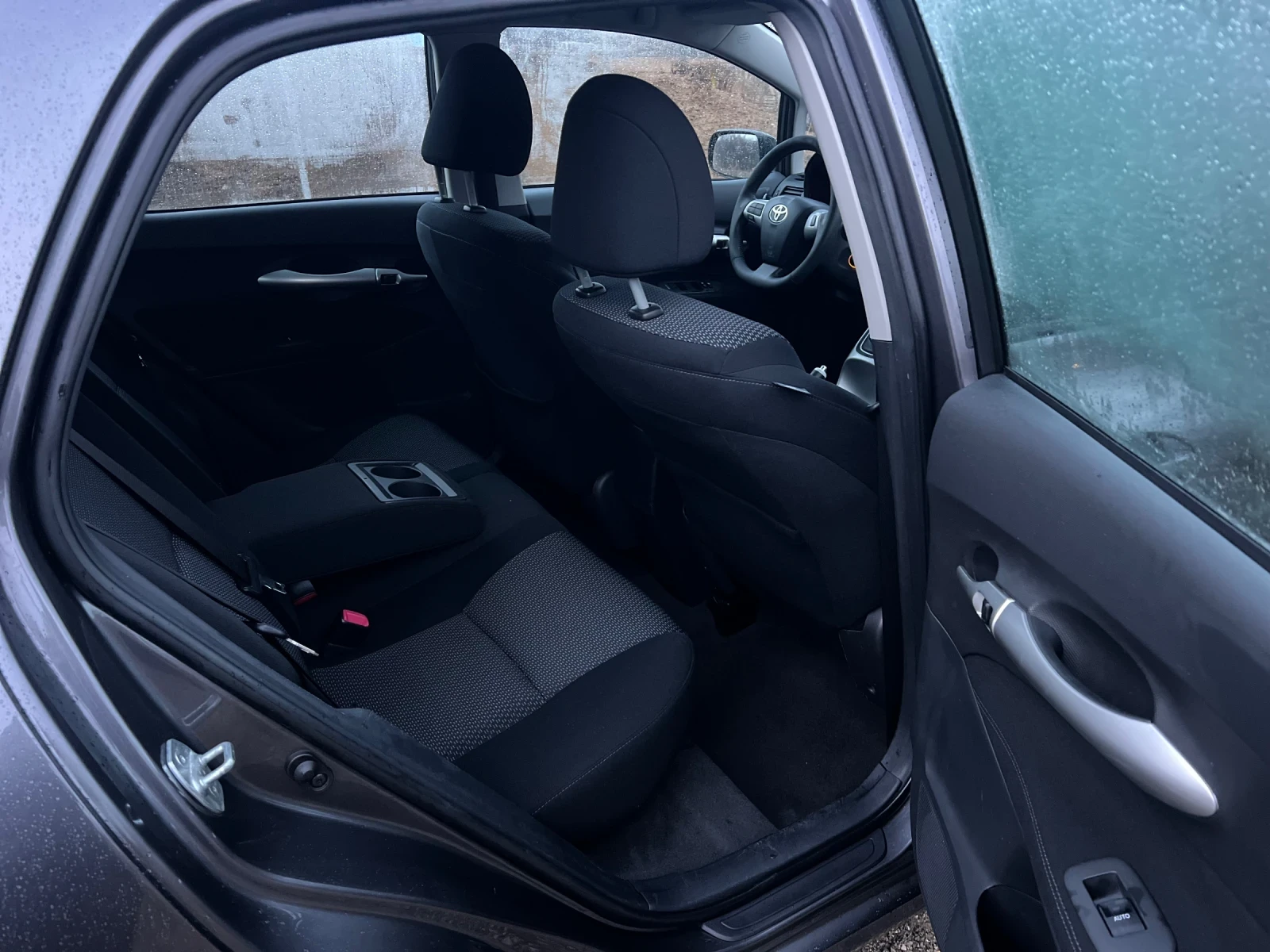 Toyota Auris 1.4d-4d//Euro 5//// | Mobile.bg   12