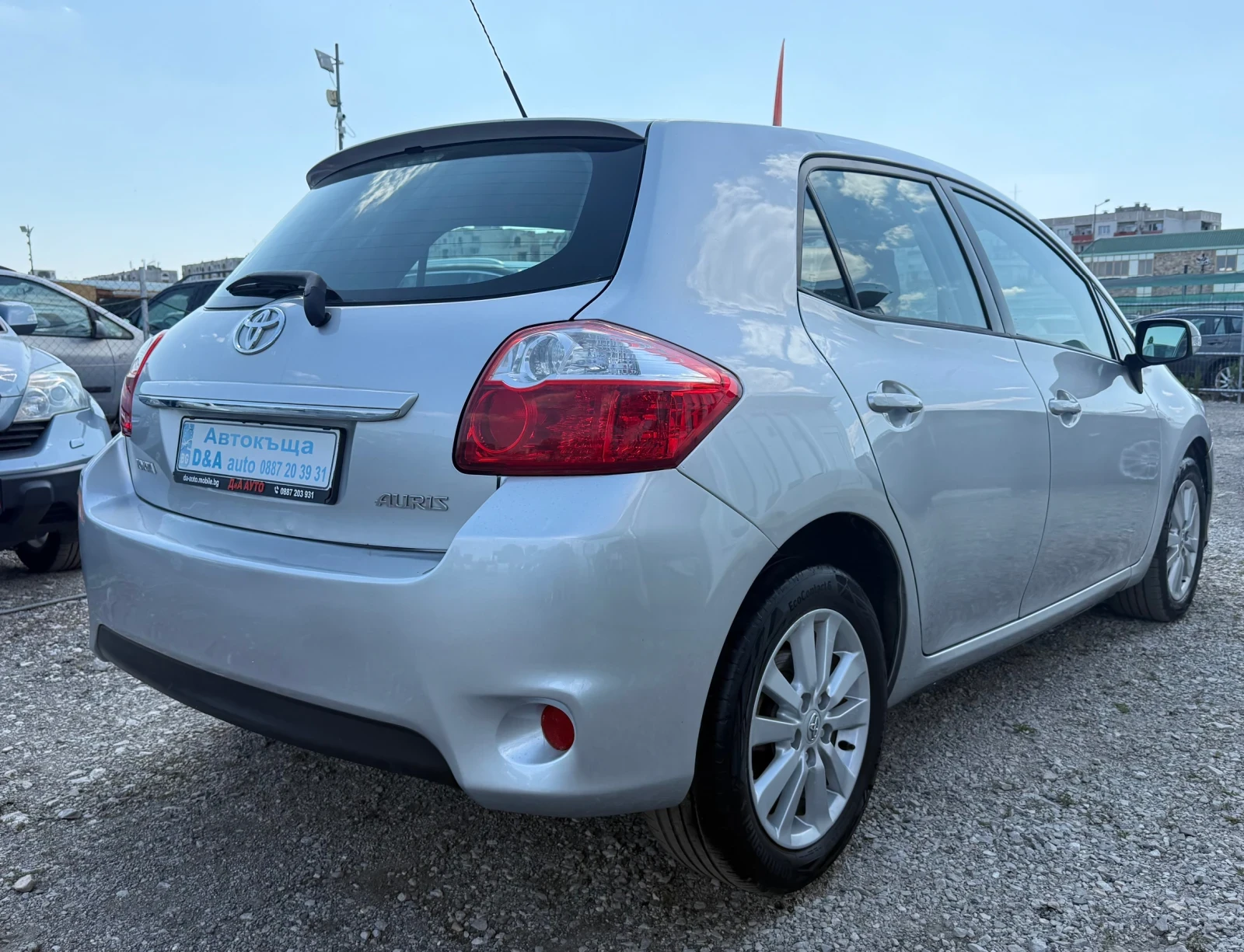 Toyota Auris 1.6i Facelift Швейцария - изображение 7