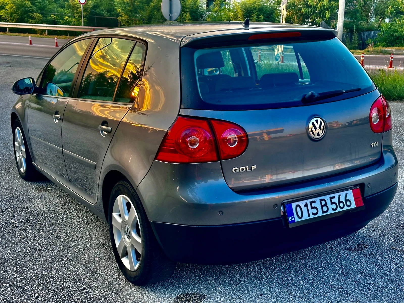 VW Golf 1.9 TDi  90кс ТОП състояние - изображение 5
