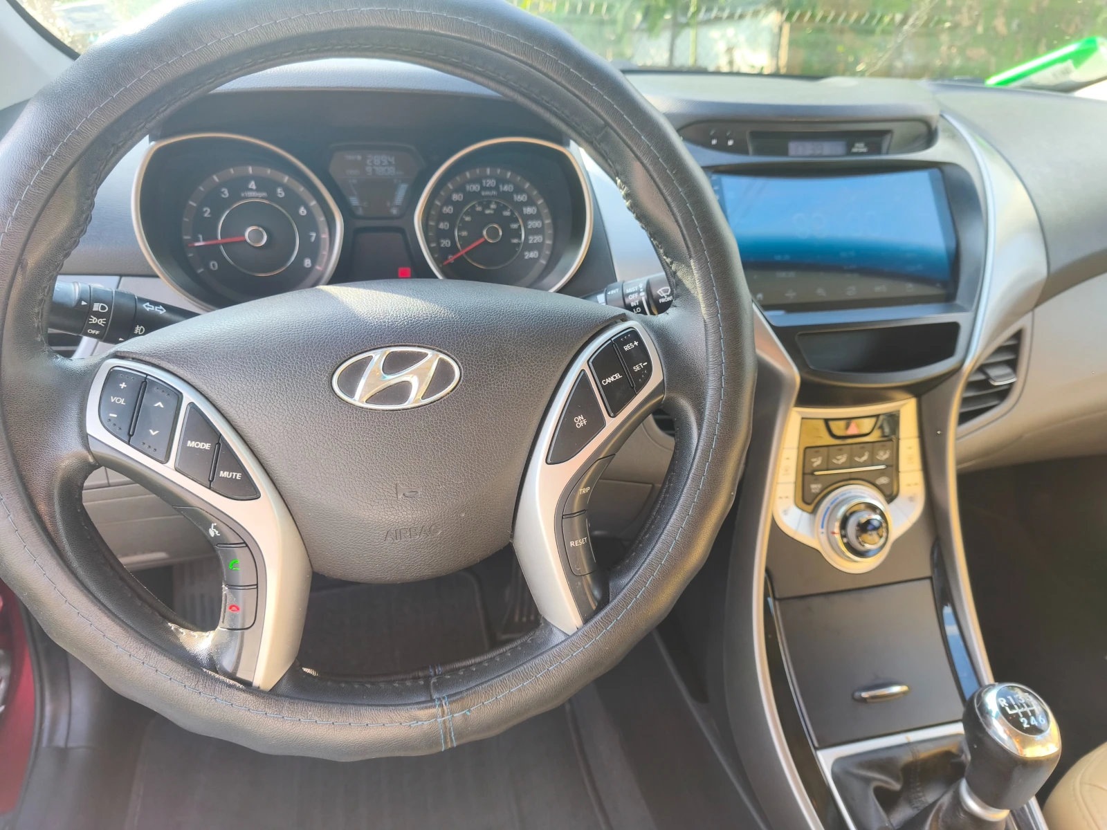 Hyundai Elantra  - изображение 7