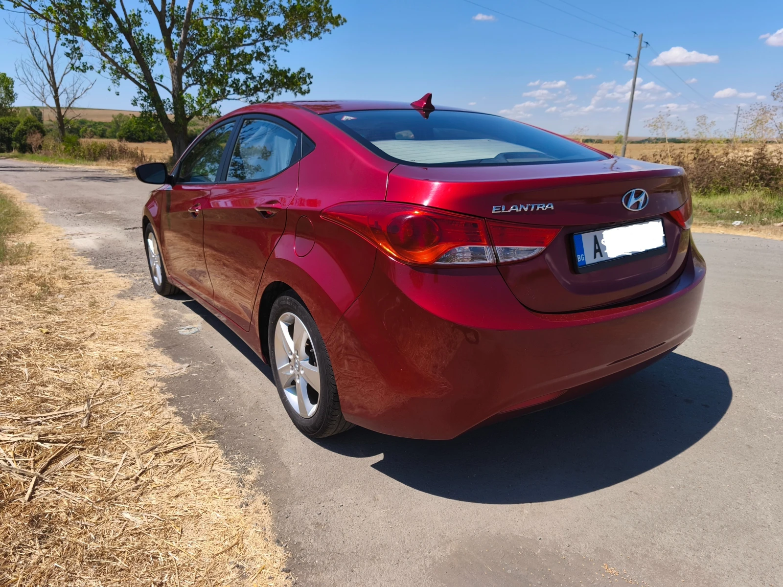 Hyundai Elantra  - изображение 4