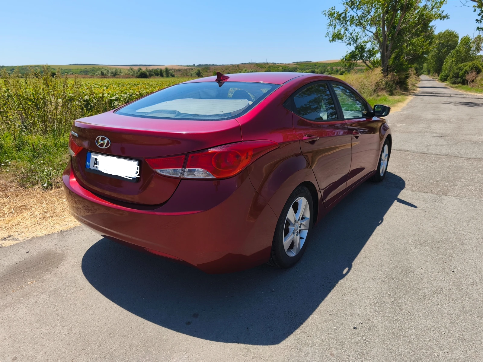 Hyundai Elantra  - изображение 3