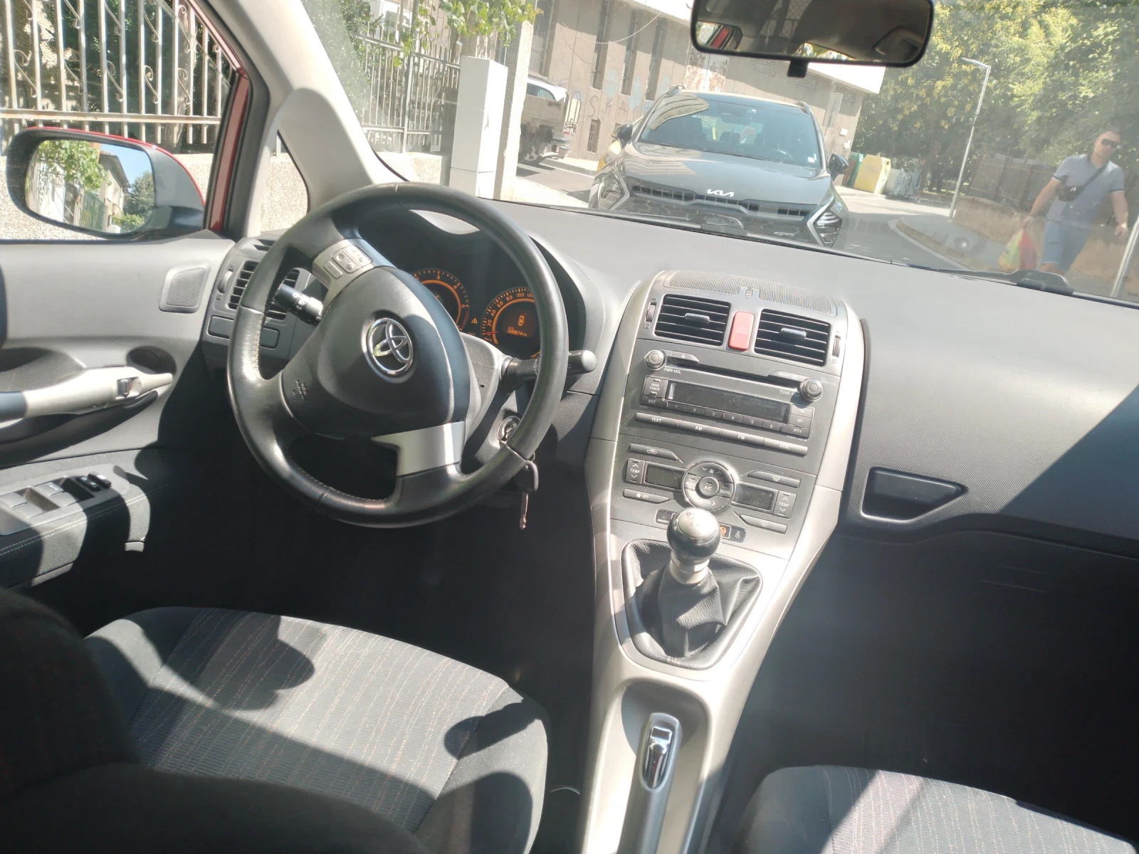 Toyota Auris 1.4 diesel - изображение 6