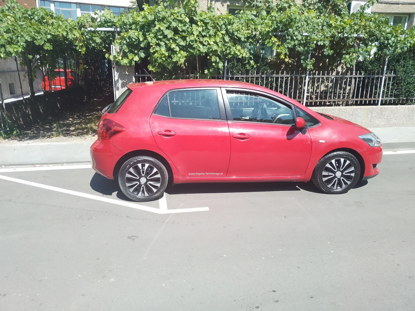 Toyota Auris 1.4 diesel - изображение 4