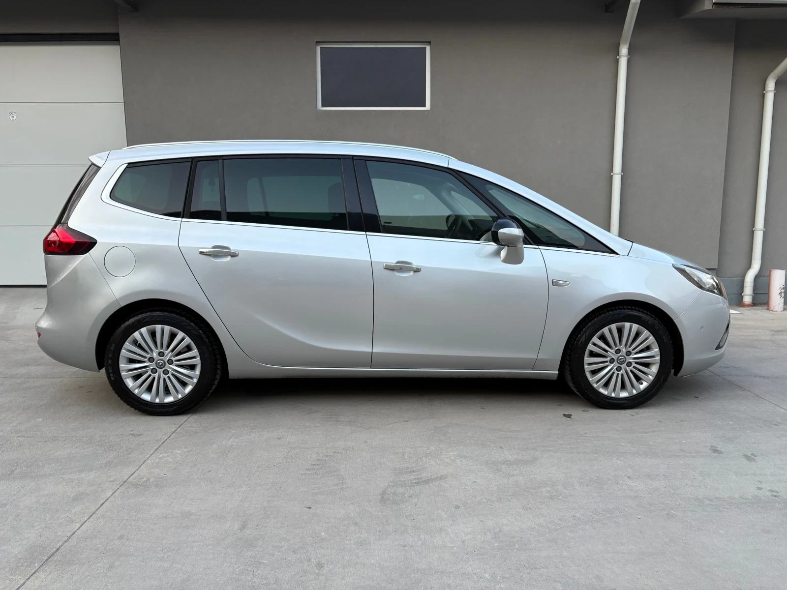 Opel Zafira 130kc 2.0 diesel Cosmo Euro 6 Automatc - изображение 9