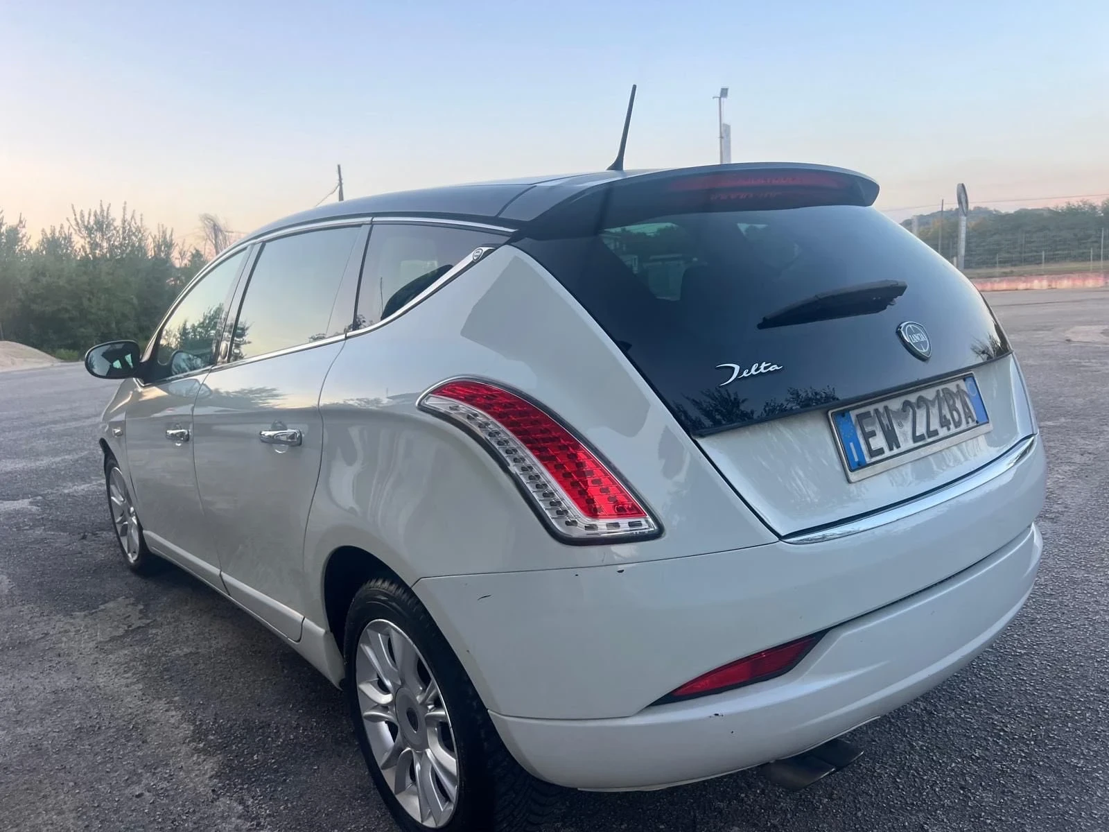 Lancia Delta (Facelift 2014г) 1.4i 16V (105 кс)LPG фабрична газ - изображение 5