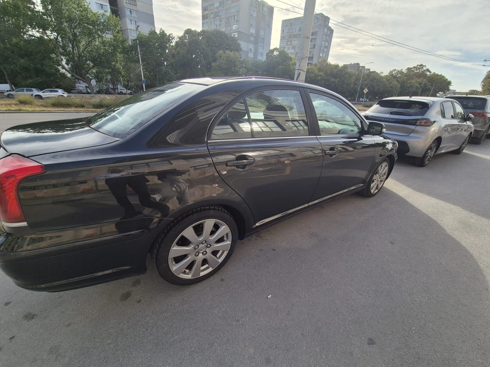 Toyota Avensis  - изображение 3