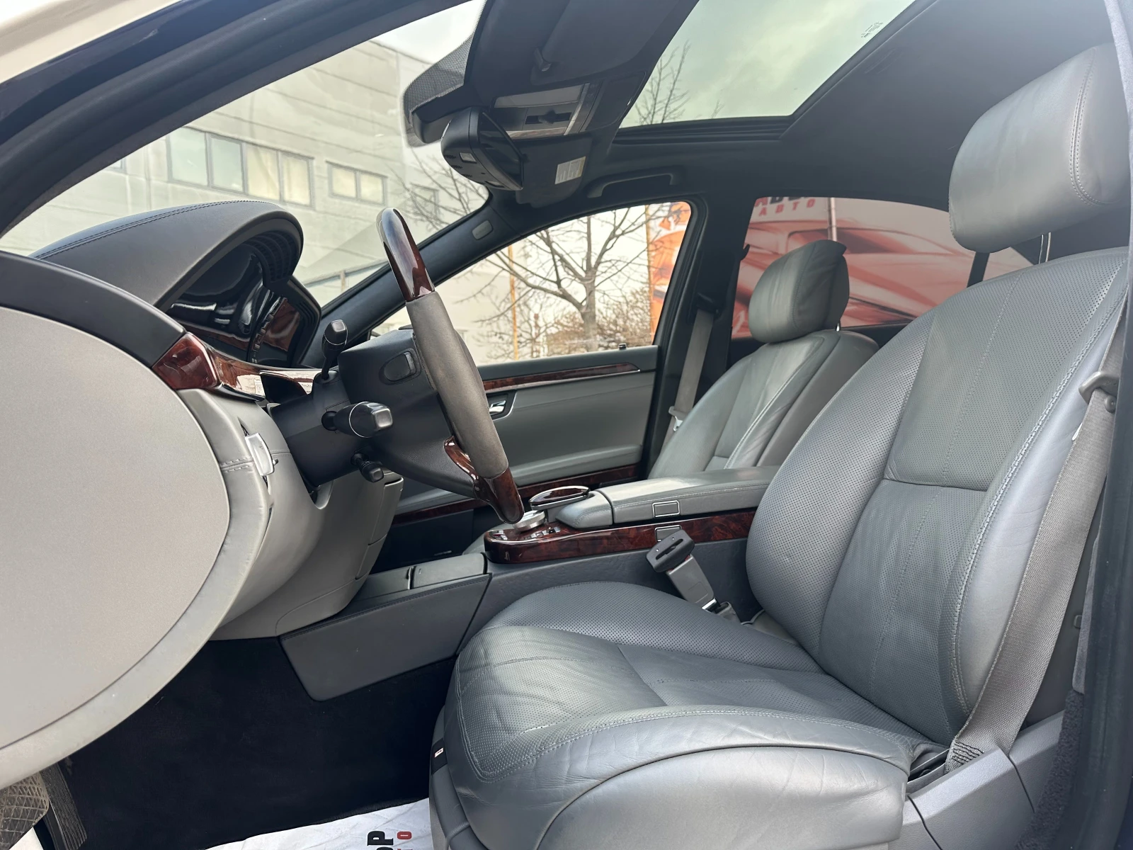 Mercedes-Benz S 600 5.5i 517 к.с.  - изображение 8