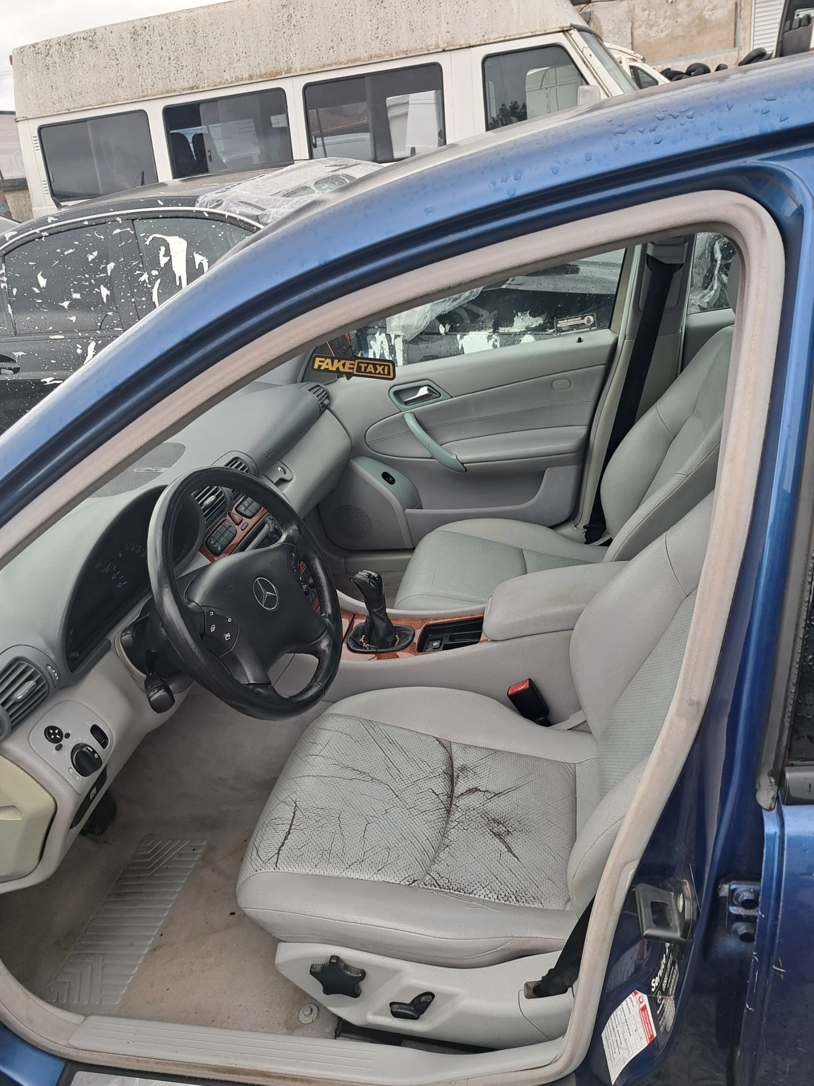 Mercedes-Benz C 180  - изображение 7