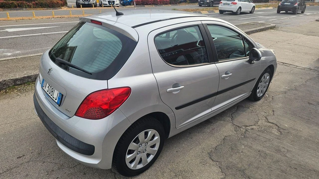 Peugeot 207 1.6 109 к.с - изображение 5