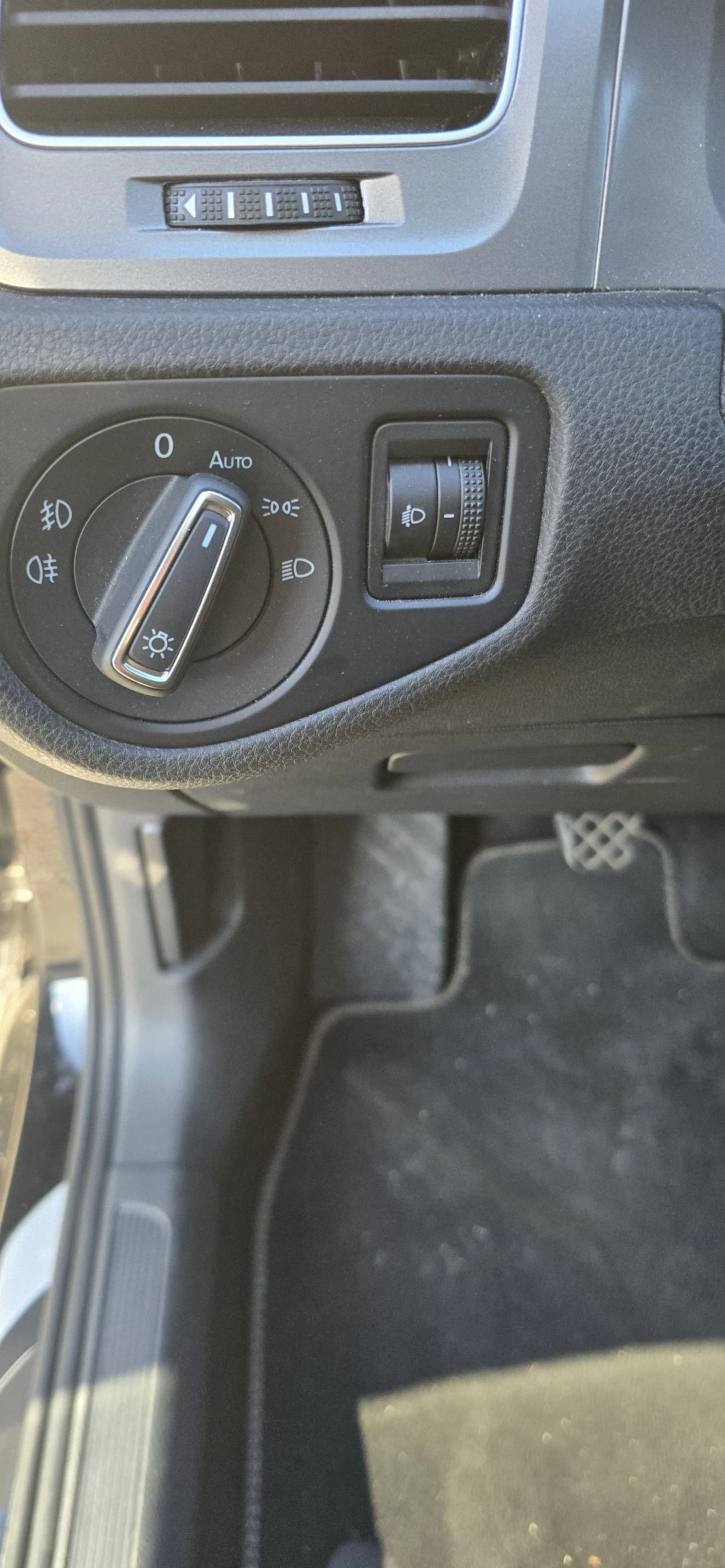 VW Golf 2.0 TDI 150к.с., снимка 16 - Автомобили и джипове - 53514011