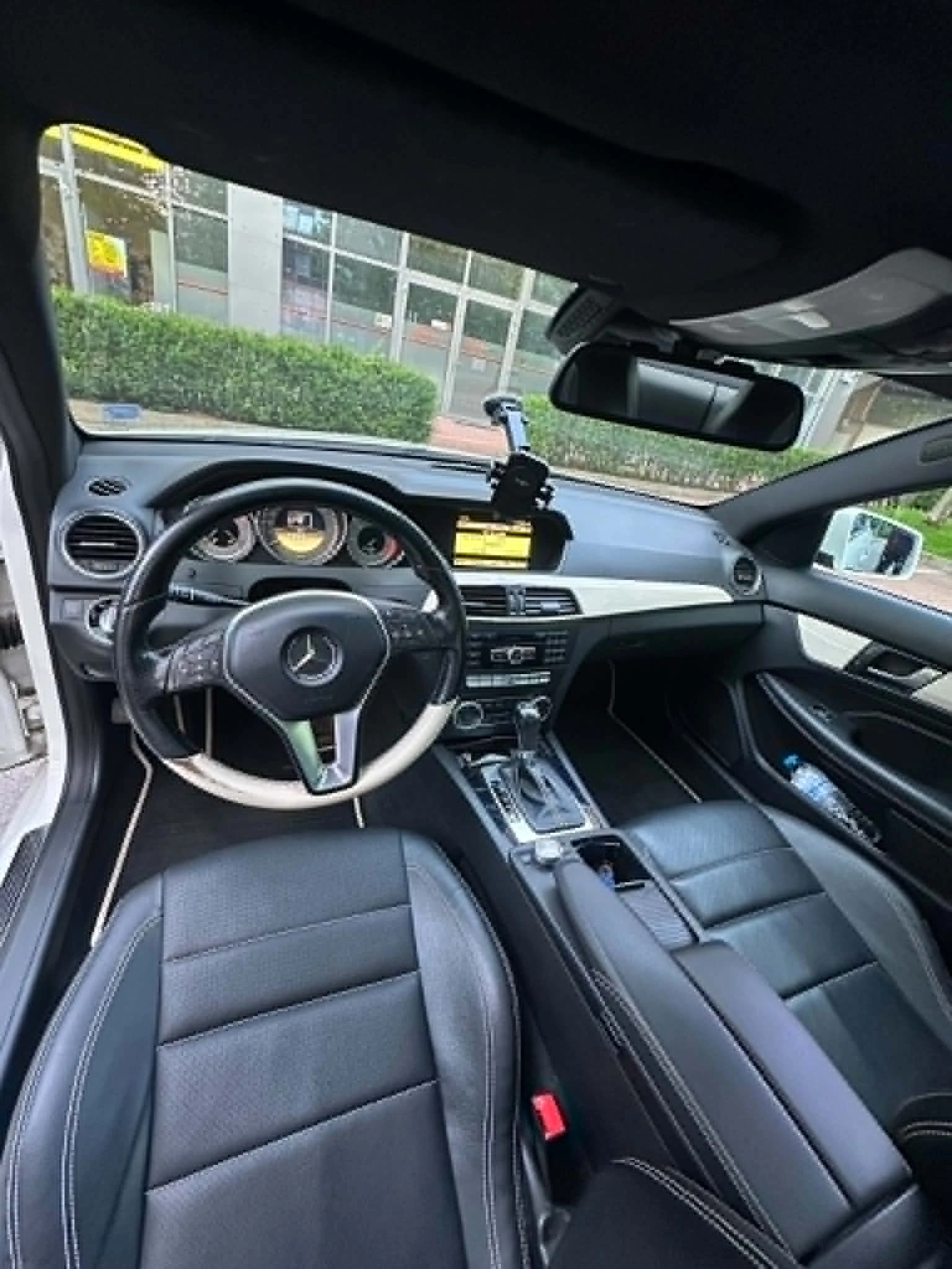 Mercedes-Benz C 250, снимка 12 - Автомобили и джипове - 54663137