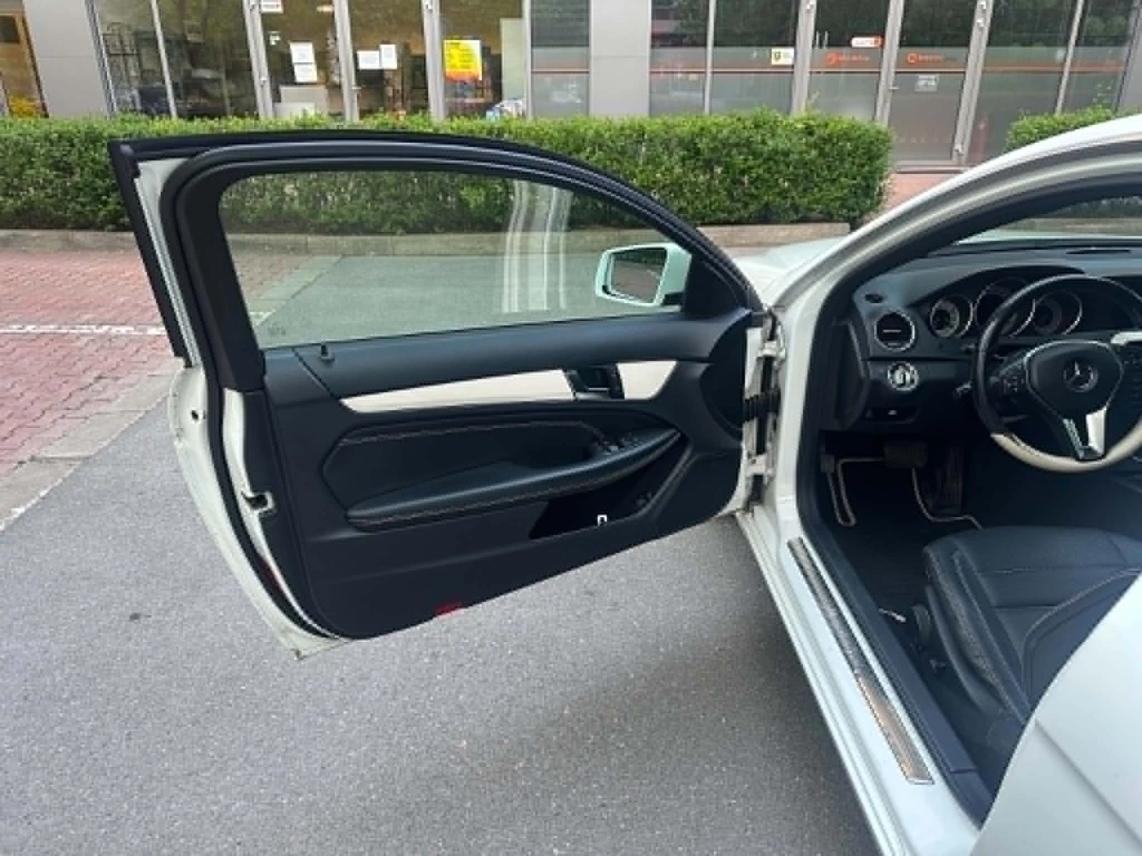Mercedes-Benz C 250, снимка 9 - Автомобили и джипове - 54663137