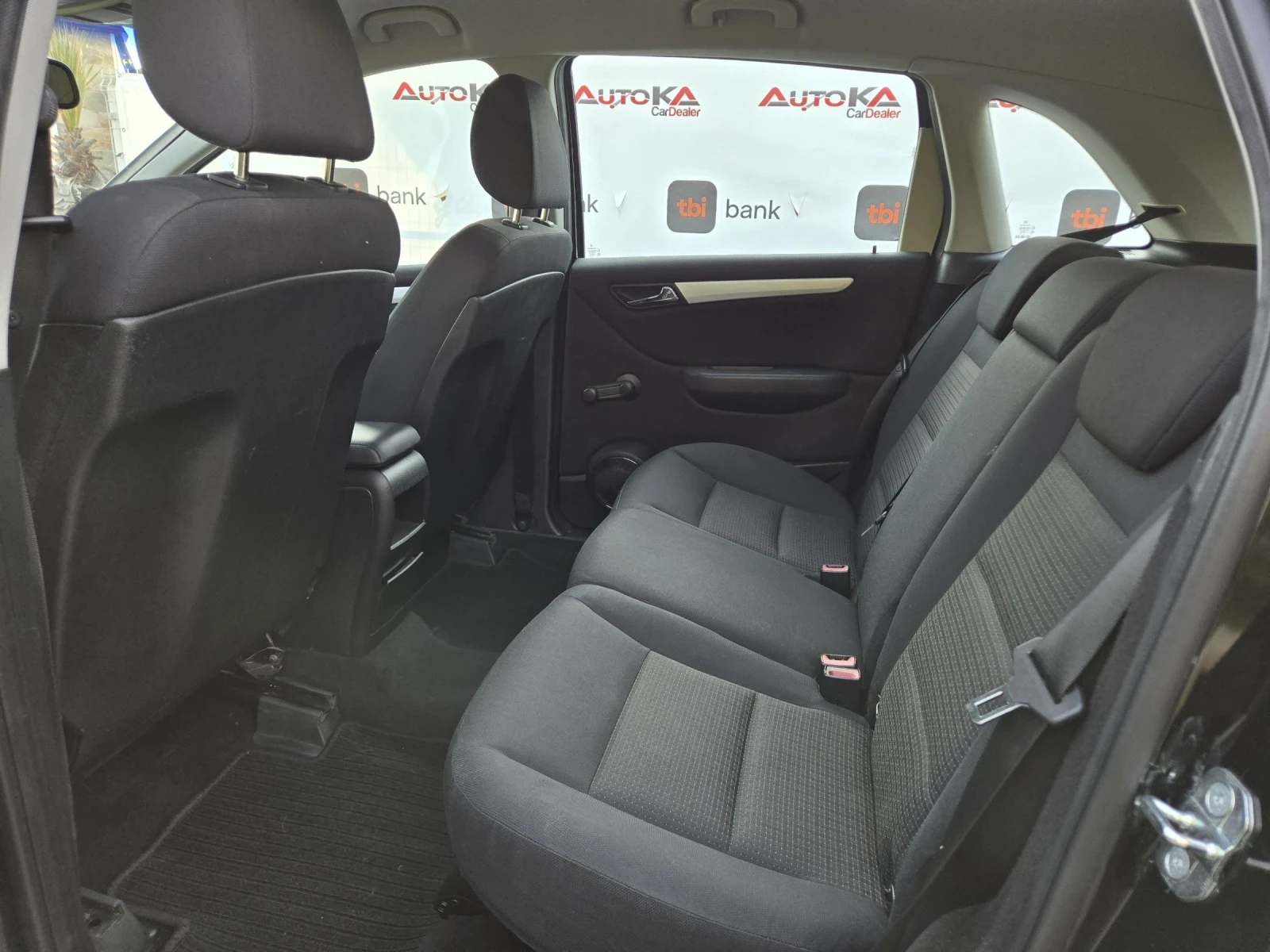 Mercedes-Benz B 150 1.5i-95кс= КЛИМАТРОНИК= ПОДГРЕВ, снимка 9 - Автомобили и джипове - 53989643