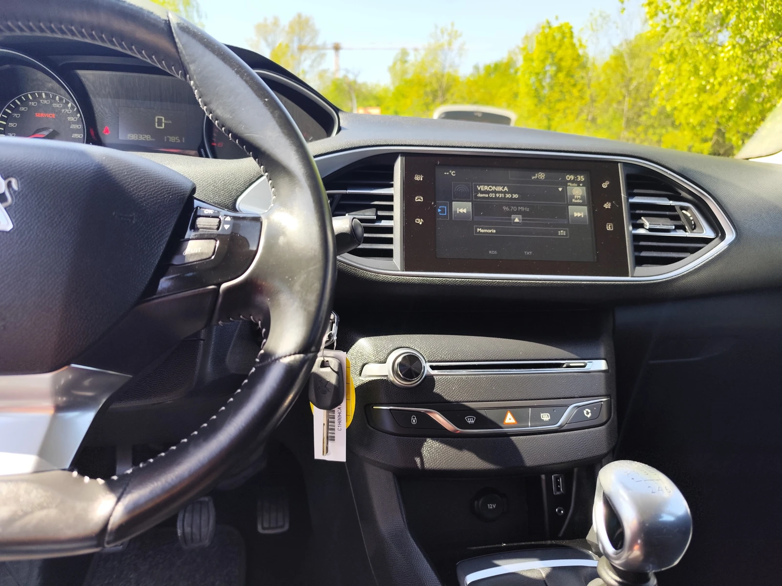 Peugeot 308 1.6HDi* LED* KLIMATRONIK* EURO5B* , снимка 8 - Автомобили и джипове - 54329765