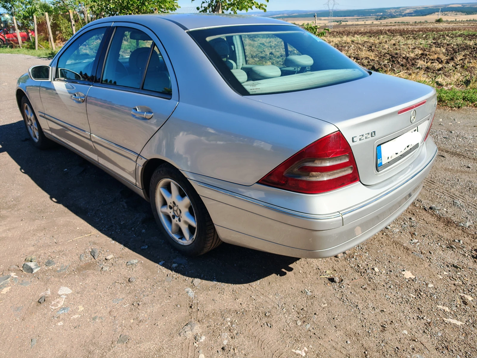 Mercedes-Benz C 220, снимка 4 - Автомобили и джипове - 54488570