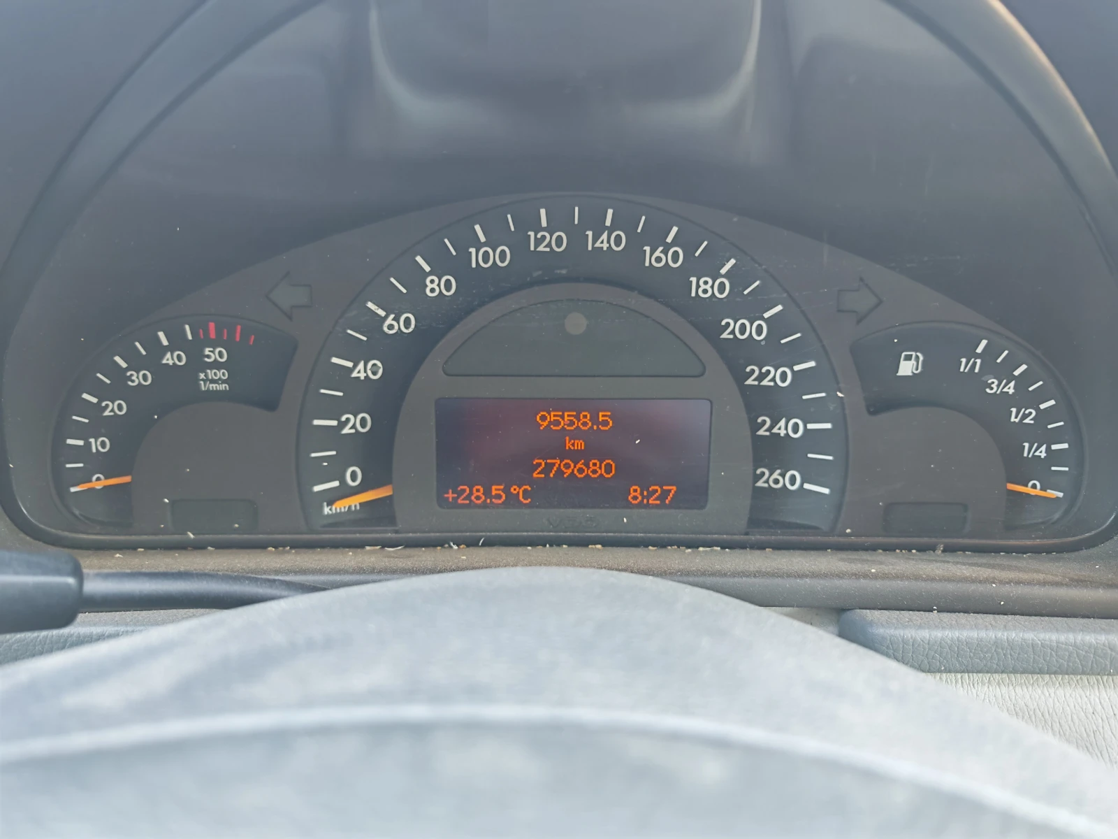Mercedes-Benz C 220, снимка 7 - Автомобили и джипове - 54488570