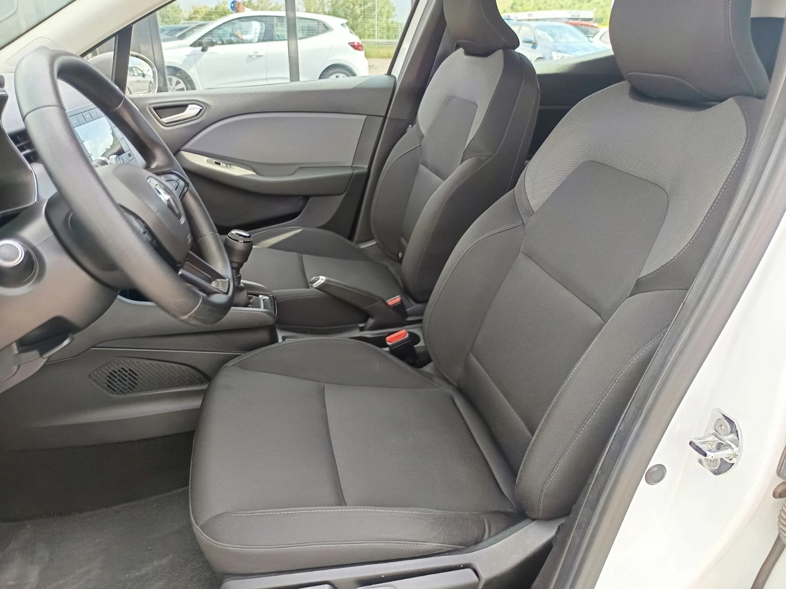 Renault Clio 1.0TCe/ 100к.с./Life, снимка 17 - Автомобили и джипове - 54702695